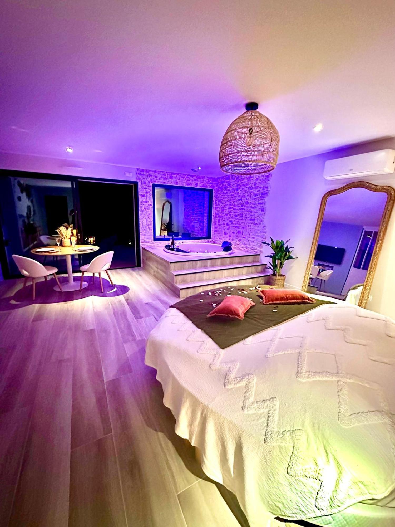 Les Suites Du Payre - Suite Romance Saint-Hilaire-de-Talmont Eksteriør billede