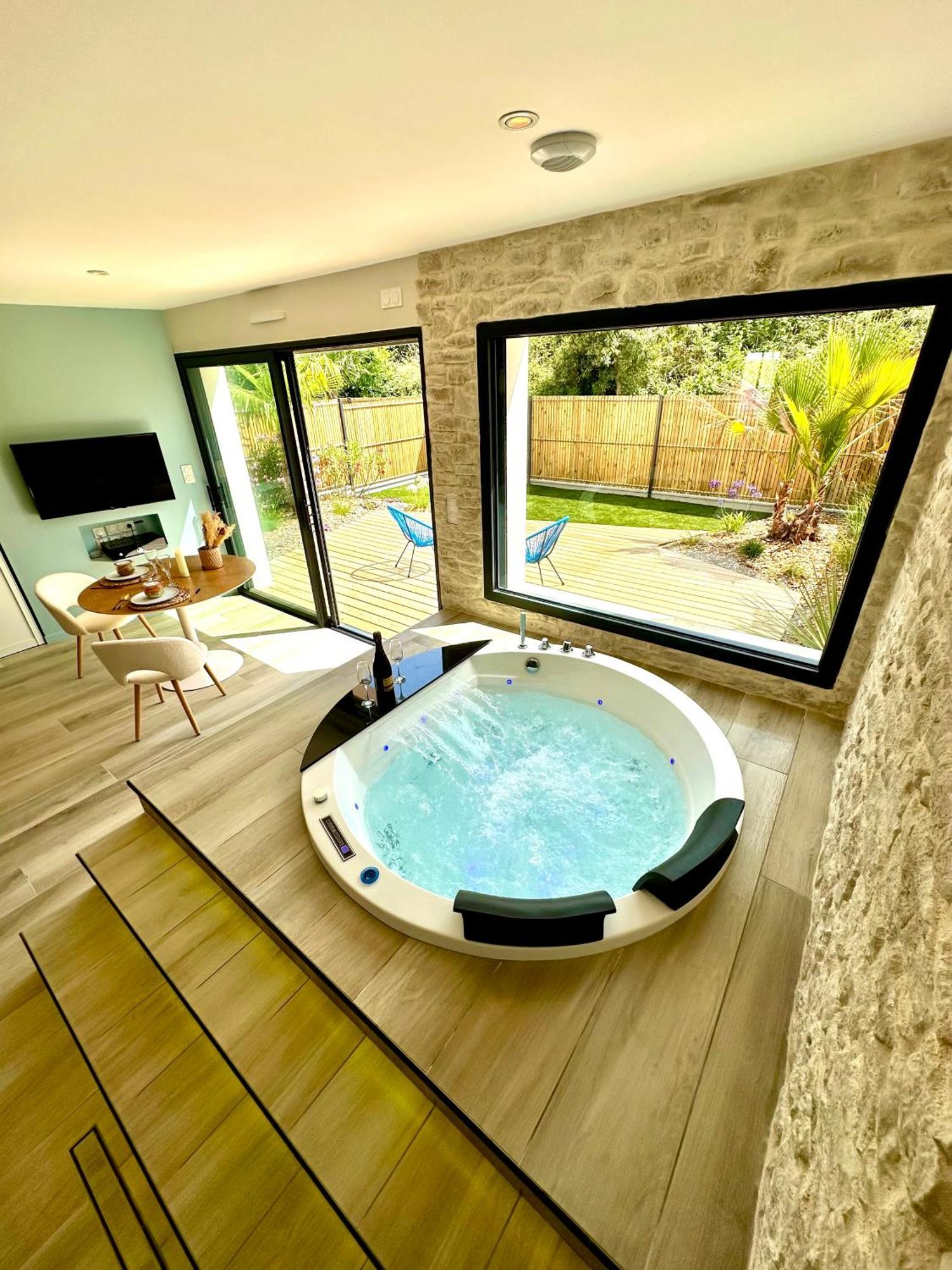 Les Suites Du Payre - Suite Romance Saint-Hilaire-de-Talmont Eksteriør billede