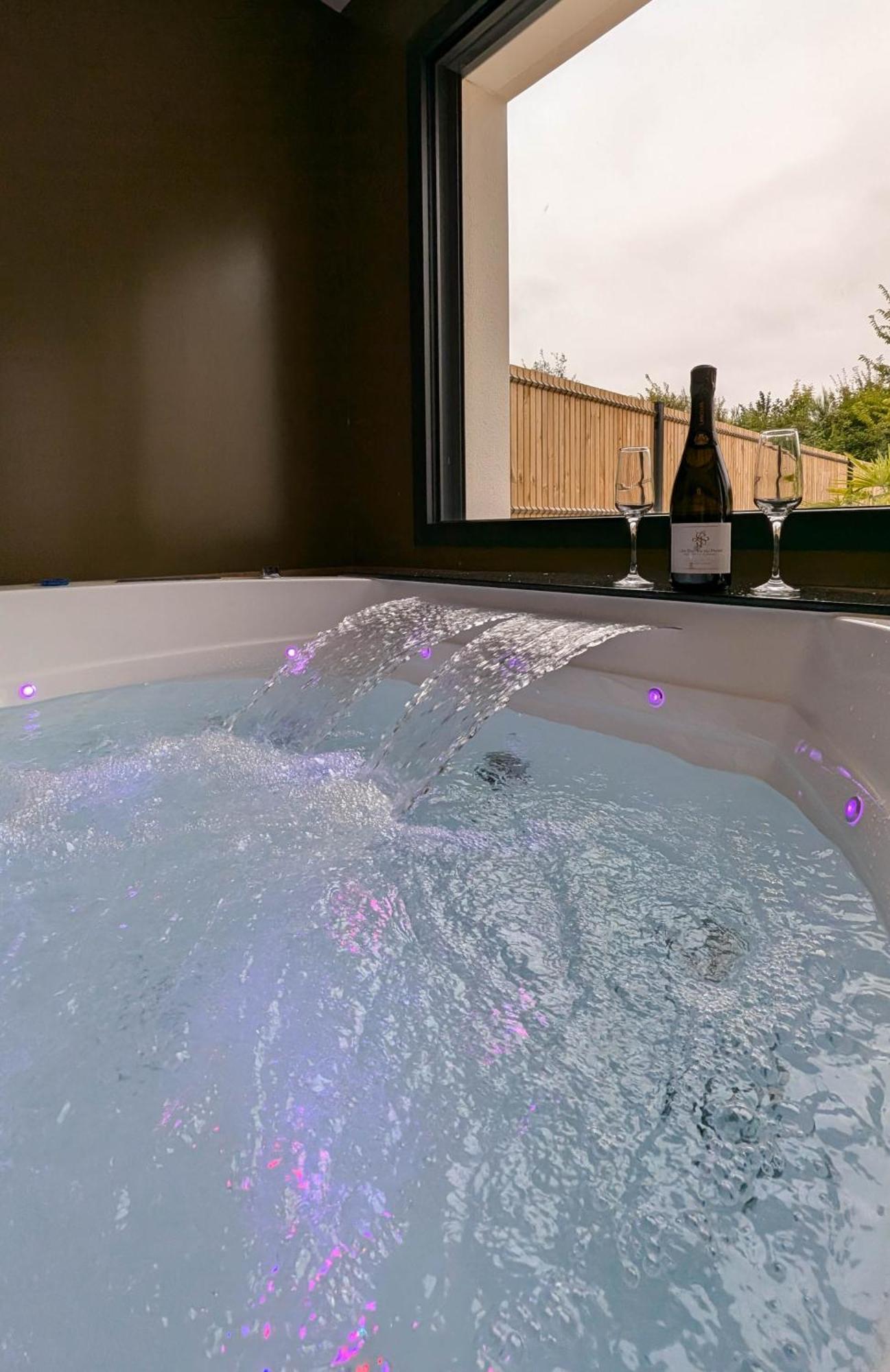 Les Suites Du Payre - Suite Romance Saint-Hilaire-de-Talmont Eksteriør billede